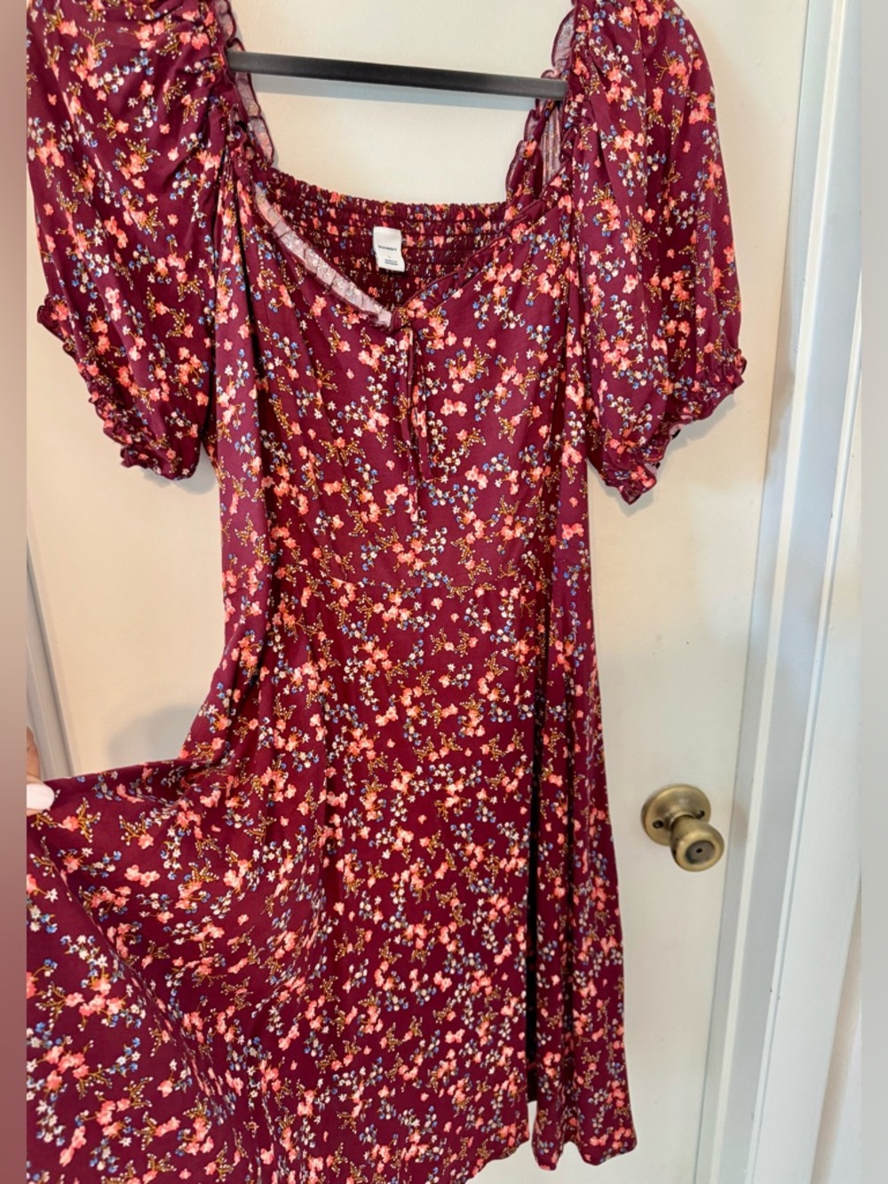 Old Navy Burgundy Floral Puff-Sleeve Dress Size L